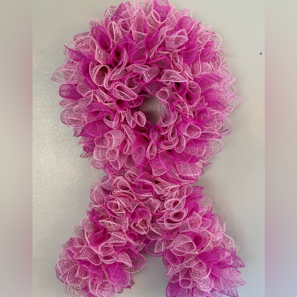 Breast cancer awareness wreath